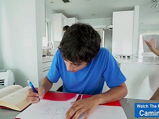 Kevin sam w domu z mamą i Stepsis
