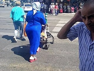 الحجاب الحمار كبيرة وجلباب أزرق
