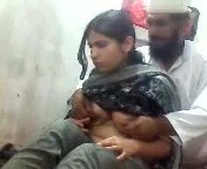 उसके किशोरों की छात्रा के साथ शिक्षक