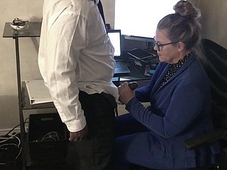 ブラック社員で働く成熟したオフィス痴女攻略