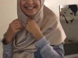 ร้อน Paki ฮิญาบสาว