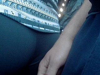 Berühren nice ass in dem Bus