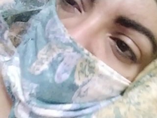 Real Arab Muslim Mom Masturbates Her Pussy To Extreme Orgasm On Porn Hijab Cam And Shows Feet