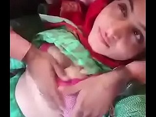 भाभी पहली बार गुदा की कोशिश करते हैं