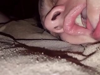 Erstaunliche natürliche Fettlippen bekommen so viel Sperma, wenn sie p ist. Zusammenstellung Hotsquirtcoartple