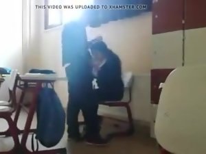 sinifta sakso तुर्की cekiyor