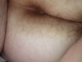 그녀의 털이 새끼 털이 음부의 숨겨진 샷