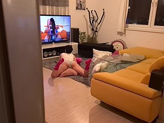 Influenza sorellastra arrapata catturata a guardare il porno e se lo prese all round bocca