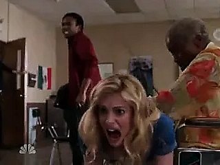Gillian Jacobs - Komuniti