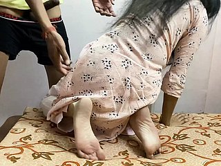 Slimgirl bhabi opportunist suami porno video dengan audio yang jelas desifilmy45