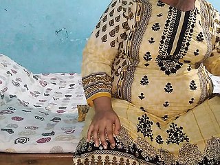 Nachbar Junge Pakistani Desi Hot Tante Ki Chudai - Aria Mia (Hindi Coda Cudi)