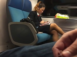 Cumming bordering hot non-specific in train