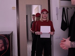 Непослушная доставка, детка, трахается в рот, как советы от клиента