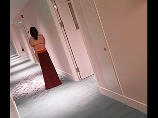 北京Dom：ホテルを歩いている中国の奴隷