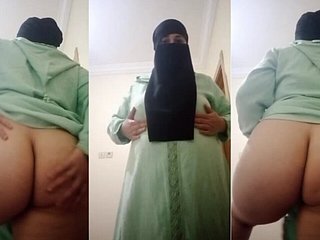 مغربية مكبوتة بغاة ثوا