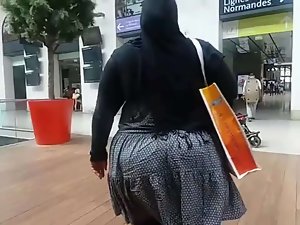 Chubby arabic ass.(grosse beurette).