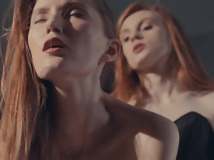 Dua Hot Redhead Fruity Strapon Fuck
