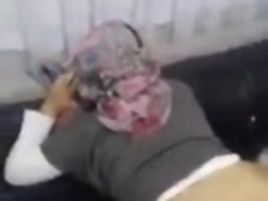 Sedef turbanli sakso domalma quan hệ tình dục
