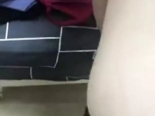 Trong đợt bùng phát COVID-19, tôi đụ một cô gái điếm