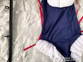 NANA garota de auto-escravidão em água de reservatório morto com máscara de gás orgasmo com vibrador