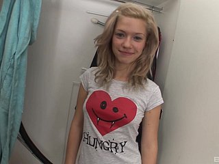 Hungering fair-haired teen floozy Bibi Noel needs cum to the brush slutty frowardness