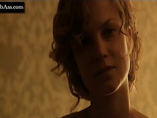 Sylvia Hoeks dans Frigidity Fille et