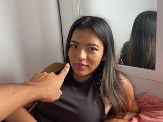 พี่ชายต่างแม่ของฉันล่อลวงฉันและเราลงเอยด้วยการมีเซ็กส์กัน