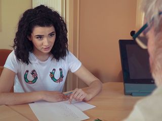 Смазливая подросток выебанная по большой петух Дедушки кончает в рот с cumplay миниатюрной большой петух подросток молодой мокрый минет мило кончил спермой