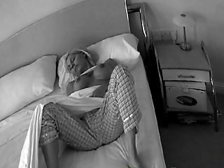 vợ titted lớn masturbates trên máy ảnh ẩn