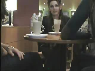 Shiny elbow a cafe