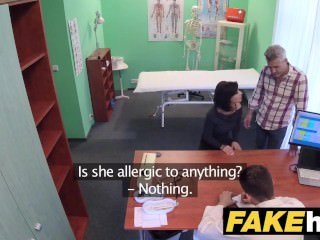همية طبيب مستشفى التشيك cums في أكثر من الغش قرنية الزوجة ضيق كس