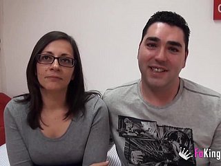 彼らは、インターネット上で会いました。今日、彼らは私たちのためにファック