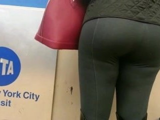 खरा जमैका MILF लूट बाहर bubbled