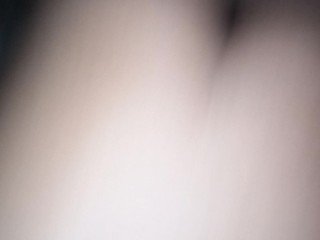 スキニーの女の子は、ディックを取ることができません