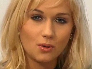 Adolescente rubia follan el culo