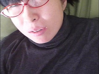 Sperma close to der japanischen Frau close to den Mund