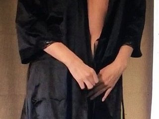 在黑袍裸舞