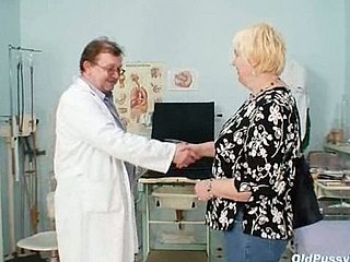Chubby palmy mommy egzamin owłosione cipki lekarz