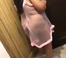 アラブ妻と配達労働者