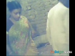 Desi Dì bonk với hàng xóm